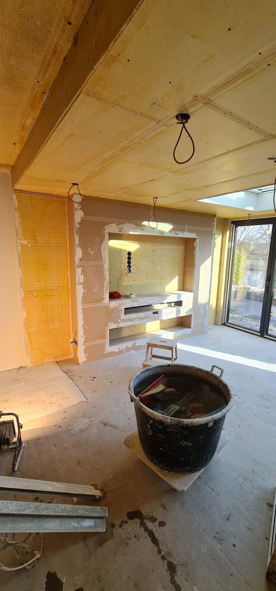 Stucwerk met nis op maat 1
